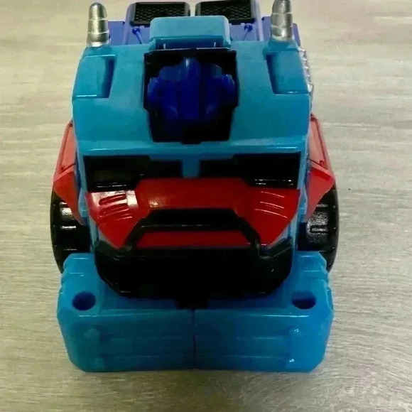 OPTIMUS PRIME Playskool Heroes Transformers Rescue Bots Rescan 2017 - Picture 9 of 10